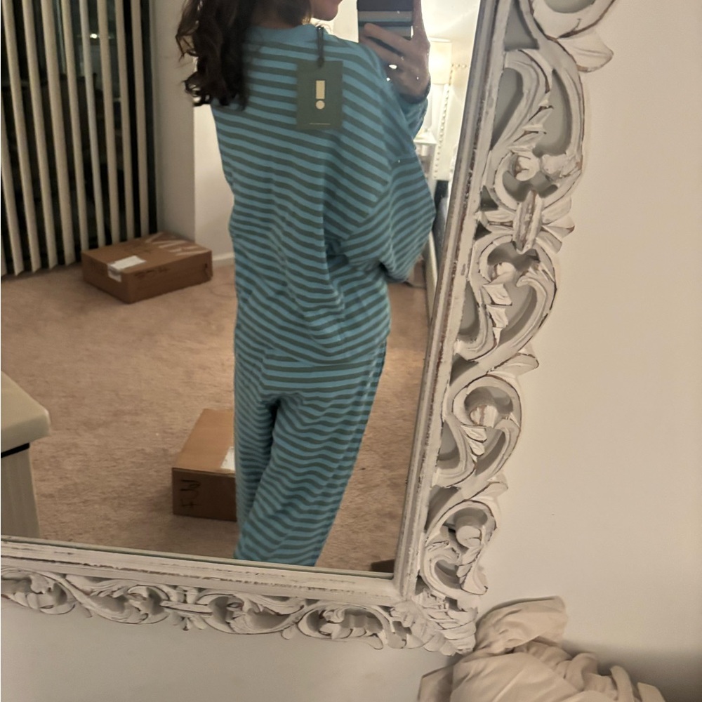 Daily Drills Blue Striped Long Sleeve Top AND Bottom- only sold together! - Picture 2 of 4